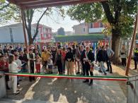 Taglio del nastro presso la scuola primaria
